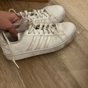 adidas all white tennis shoes